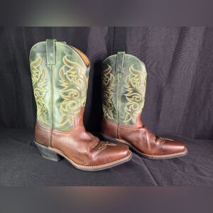 Like New Laredo Rockwell Square Toe Boots 10 EW